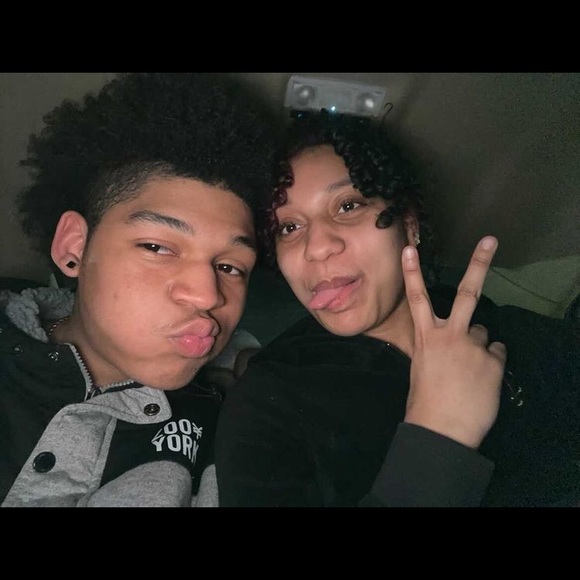 Meet your Posher, Celeste - Picture 1 of 1